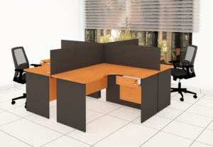4 WAY STRAIGHT PANEL LEGS WORK STATION