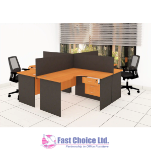 4 WAY STRAIGHT PANEL LEGS WORK STATION